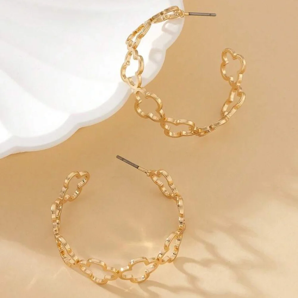 Clover Hoop Earrings - Picture 2 of 2